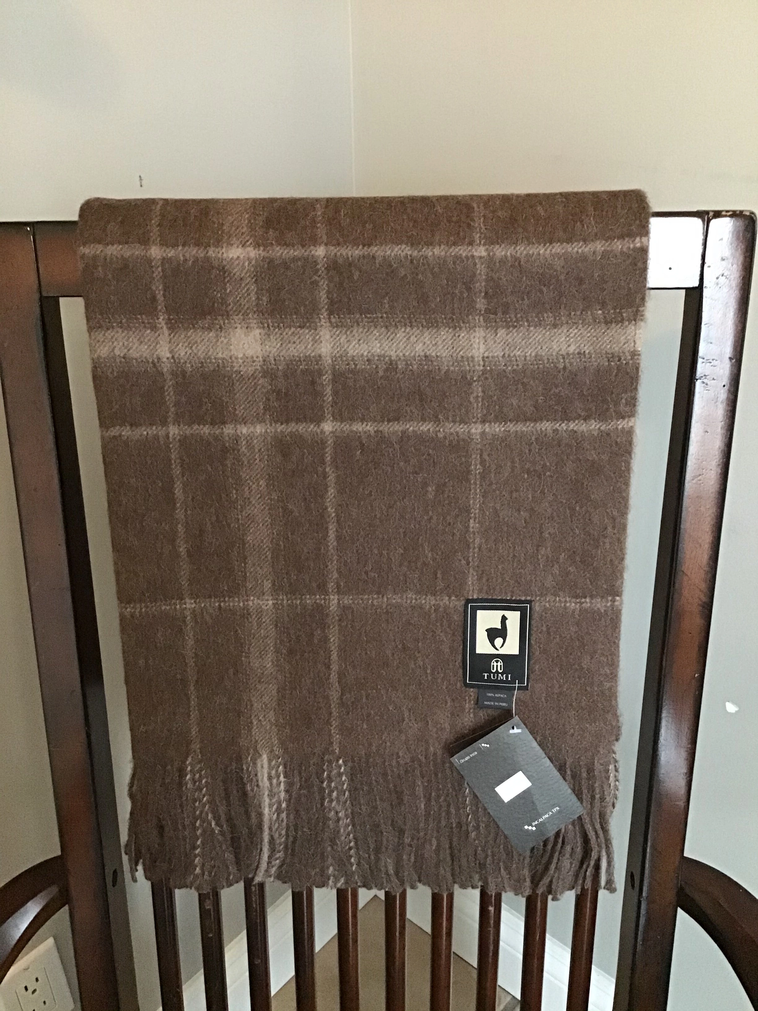Cozy Alpaca Throw: Luxury Comfort for Your Home